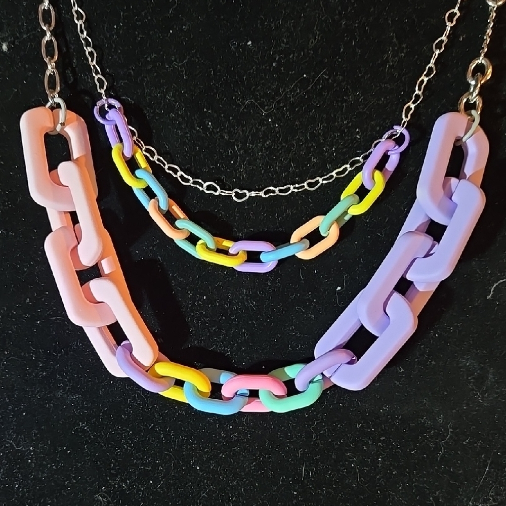 Colorful Chain Necklace - Picture 3 of 14